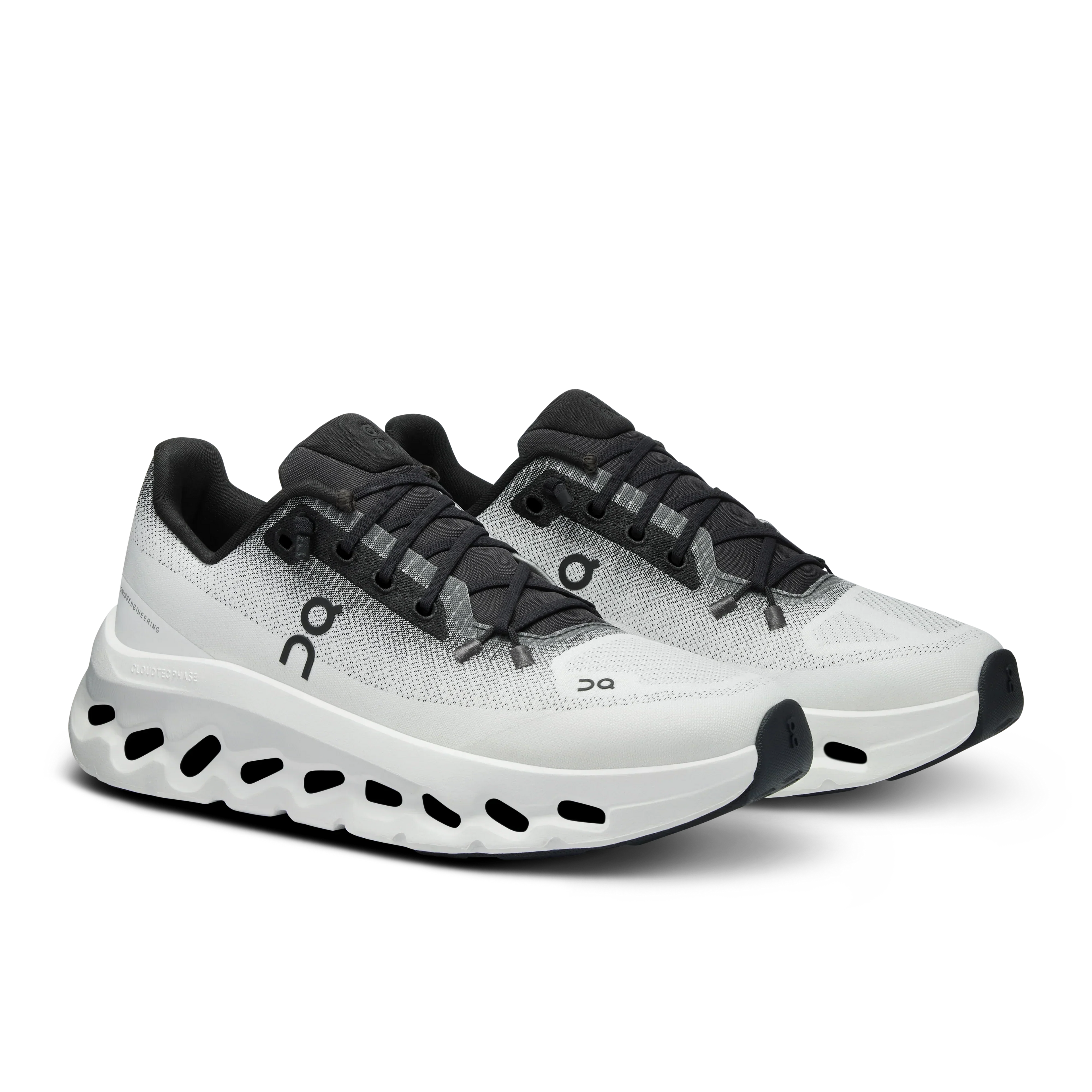 Cloudtilt - Black | Ivory